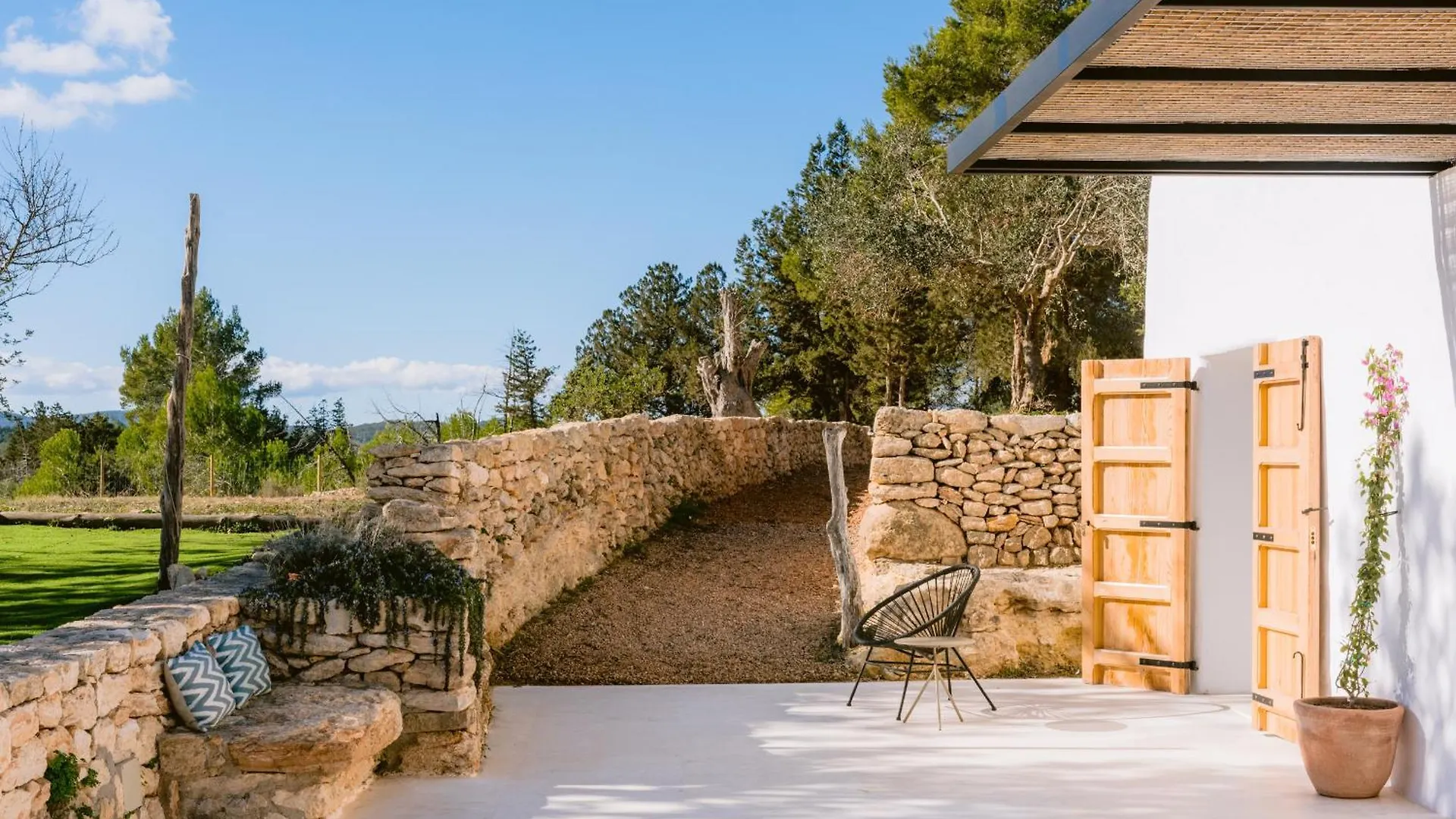 Villa Es Pujolet Renovada 100 Porcien Un Refugio De Paz En El Corazon De Ibiza Piscina Ac Diseno Tranquilidad El Verdadero Ibiza Sant Joan de Labritja Spanyolország