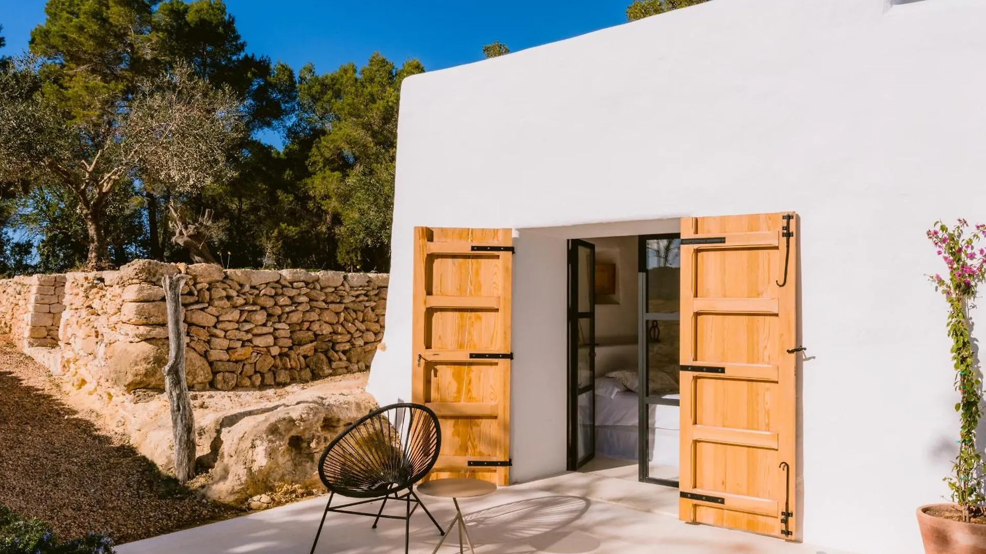 Villa Es Pujolet Renovada 100 Porcien Un Refugio De Paz En El Corazon De Ibiza Piscina Ac Diseno Tranquilidad El Verdadero Ibiza Sant Joan De Labritja Hiszpania