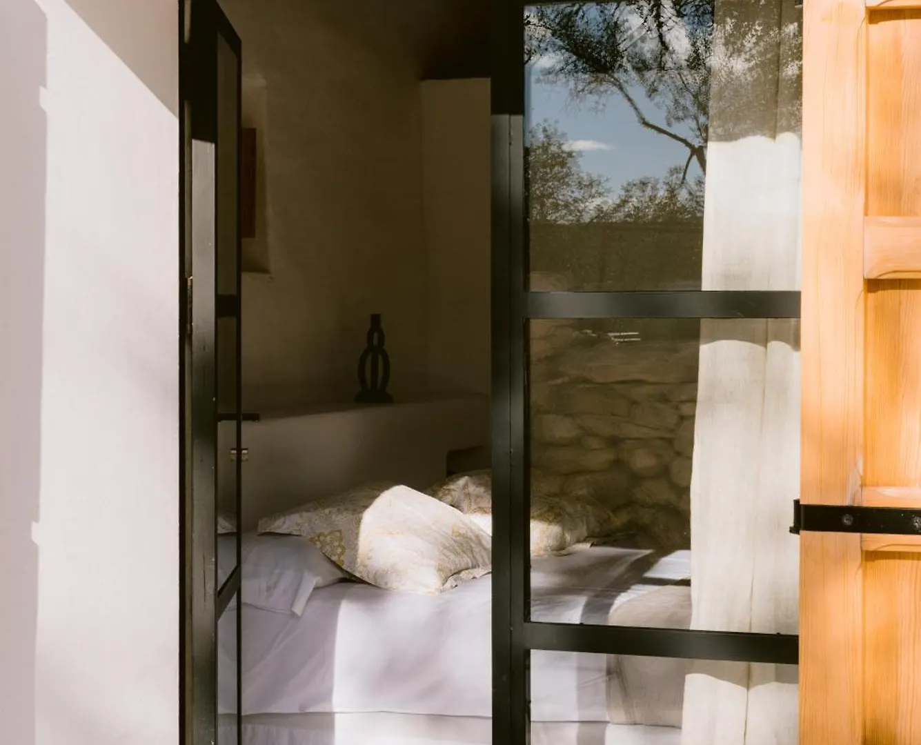 Villa Es Pujolet Renovada 100 Porcien Un Refugio De Paz En El Corazon De Ibiza Piscina Ac Diseno Tranquilidad El Verdadero Ibiza Sant Joan de Labritja