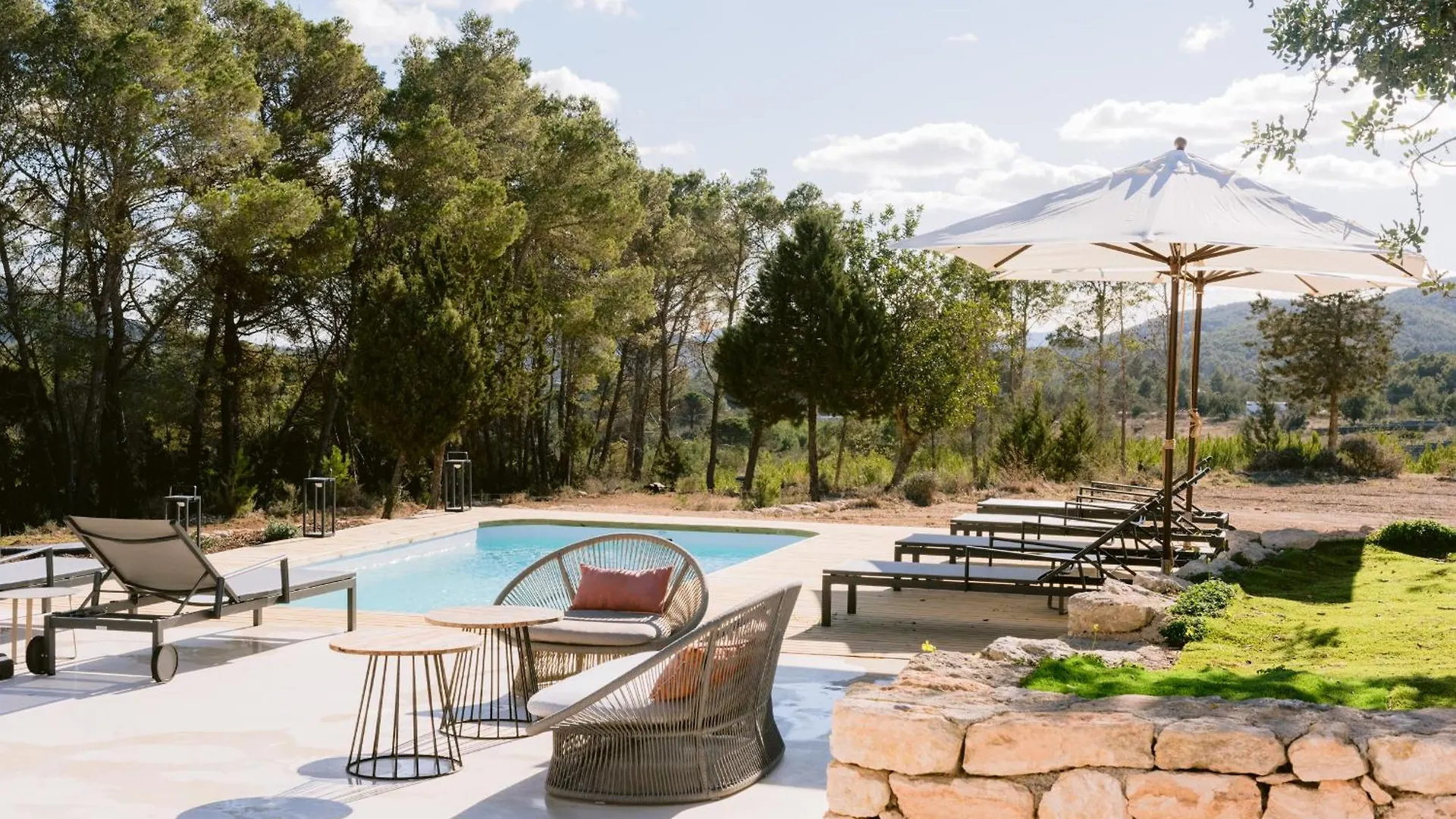 Villa Es Pujolet Renovada 100 Porcien Un Refugio De Paz En El Corazon De Ibiza Piscina Ac Diseno Tranquilidad El Verdadero Ibiza Sant Joan De Labritja