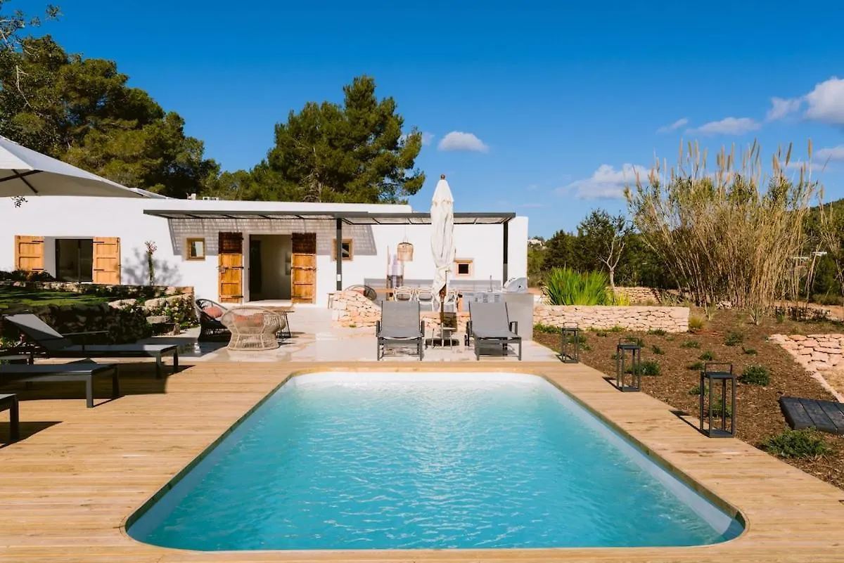 Villa Es Pujolet Renovada 100 Porcien Un Refugio De Paz En El Corazon De Ibiza Piscina Ac Diseno Tranquilidad El Verdadero Ibiza elérhetőségei